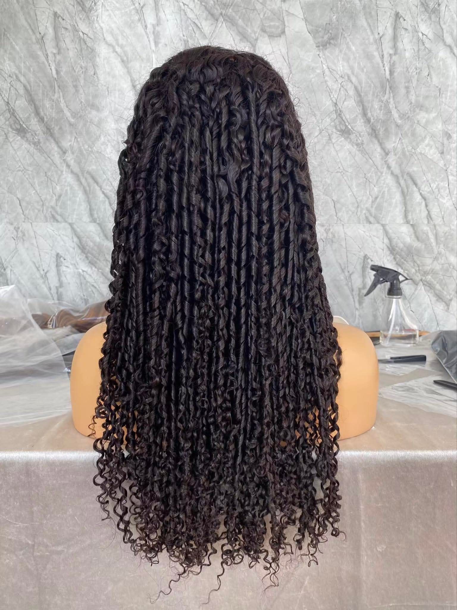 Customer look - Curly wig